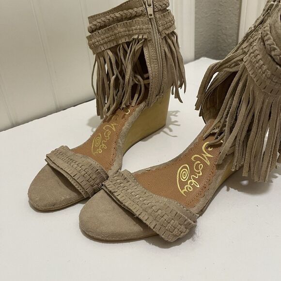 Naughty Monkey Tan Suede Ankle Strap Fringe Open Toe Wedge Shoes Womens 9.5 - Picture 4 of 13
